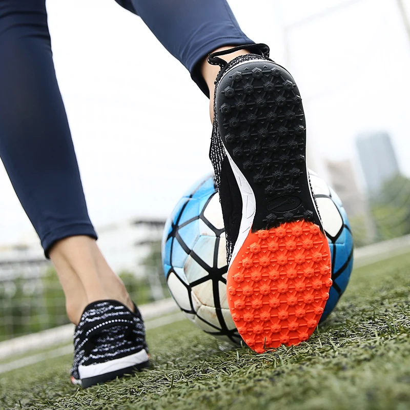 MooYuBei Мужская футбольная обувь мужские бутсы профессиональная дышащая Уличная обувь для футбола Мужская обувь для футбола