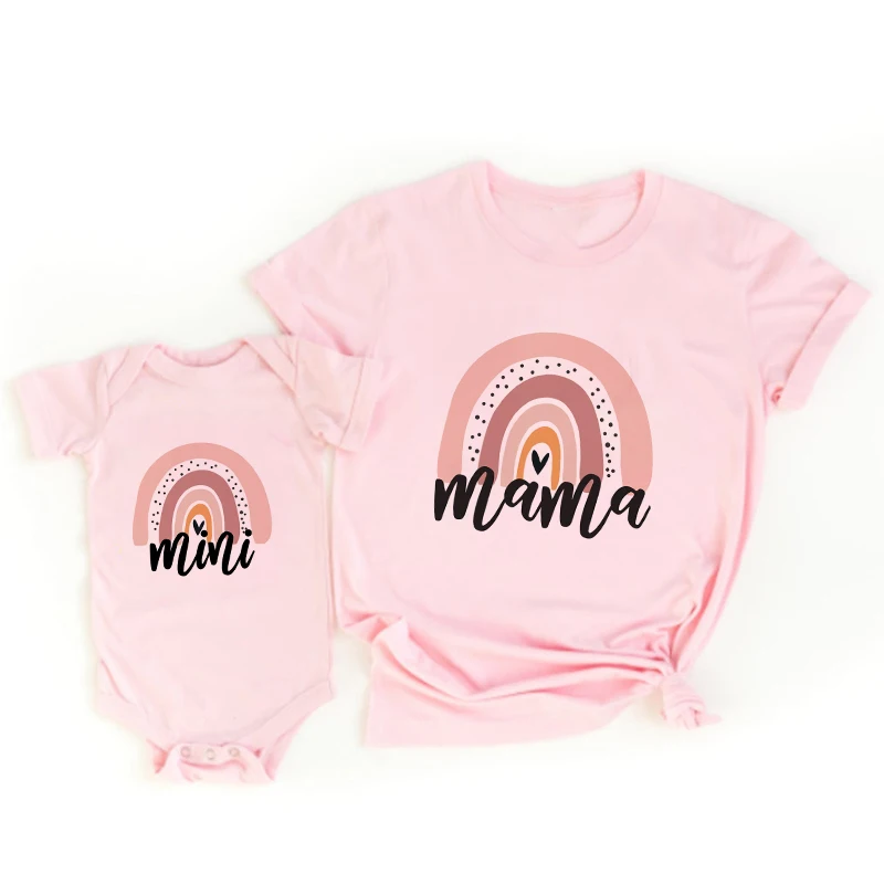 1pcs Rainbow Mommy and Me Shirt Fashion Family Matching Clothes Rainbow Mama and Mini T Shirt Cute Family Look Outfits