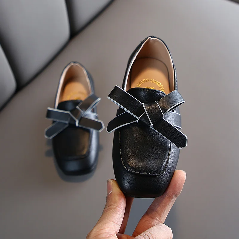 Kids Shoes Girls Loafers Pure Color Soft Leather Shoes Set of Feet Princess Shoe Spring New Design Casual   SYJ016