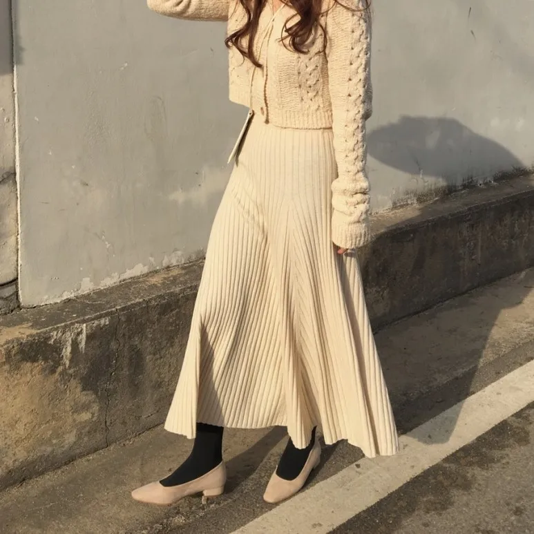 Autumn Female Knitting Umbrella Skirt Solid Color High Waist Stretched Women Pleated Maxi Skirts Plus Size Female Clothes