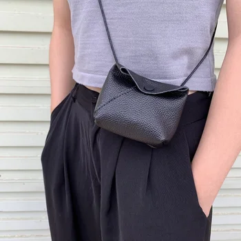 

Bag woman 2020 new dark retro men's and women's versatile small zero wallet one-shoulder cross-leather small bag key bag