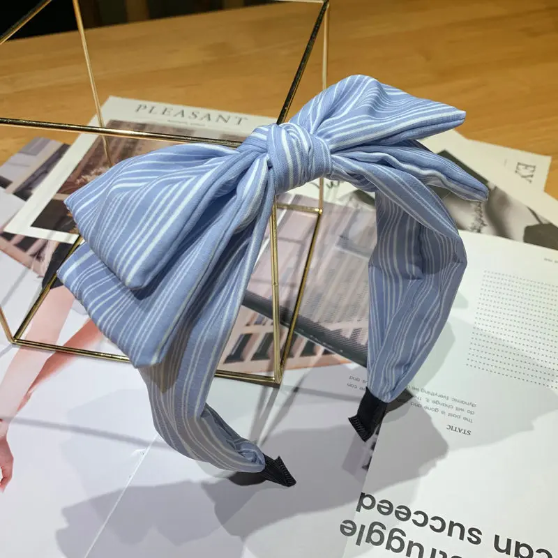 11240511156_1956788053