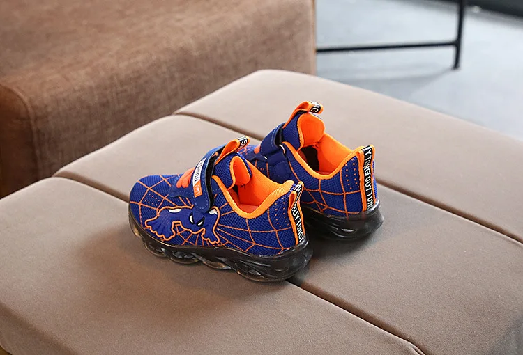 12933997436_1264033049