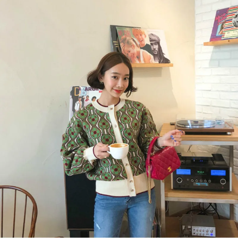 

2019 New Autumn Winter Women Lady Sweater Ladies Vintage Floral High Street Sweet Elegant Warm Cardigans Pull Femme Jumper