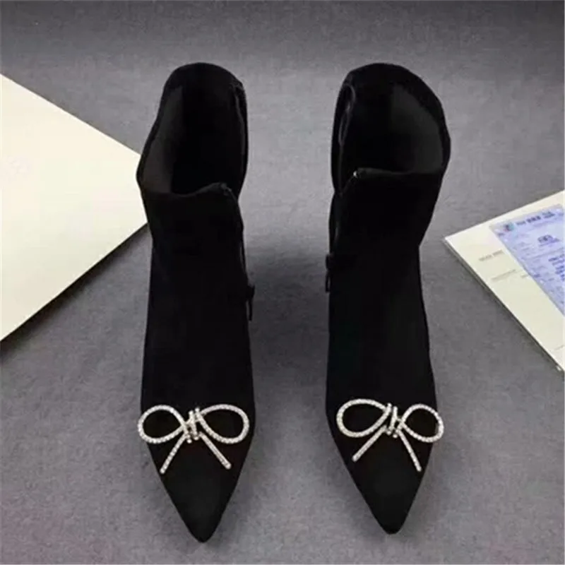 Scarpe donna/ботинки-носки; женская обувь на высоком каблуке; chaussures femme; ботильоны с бантом-бабочкой; ботинки с острым носком на молнии; Botas Bling