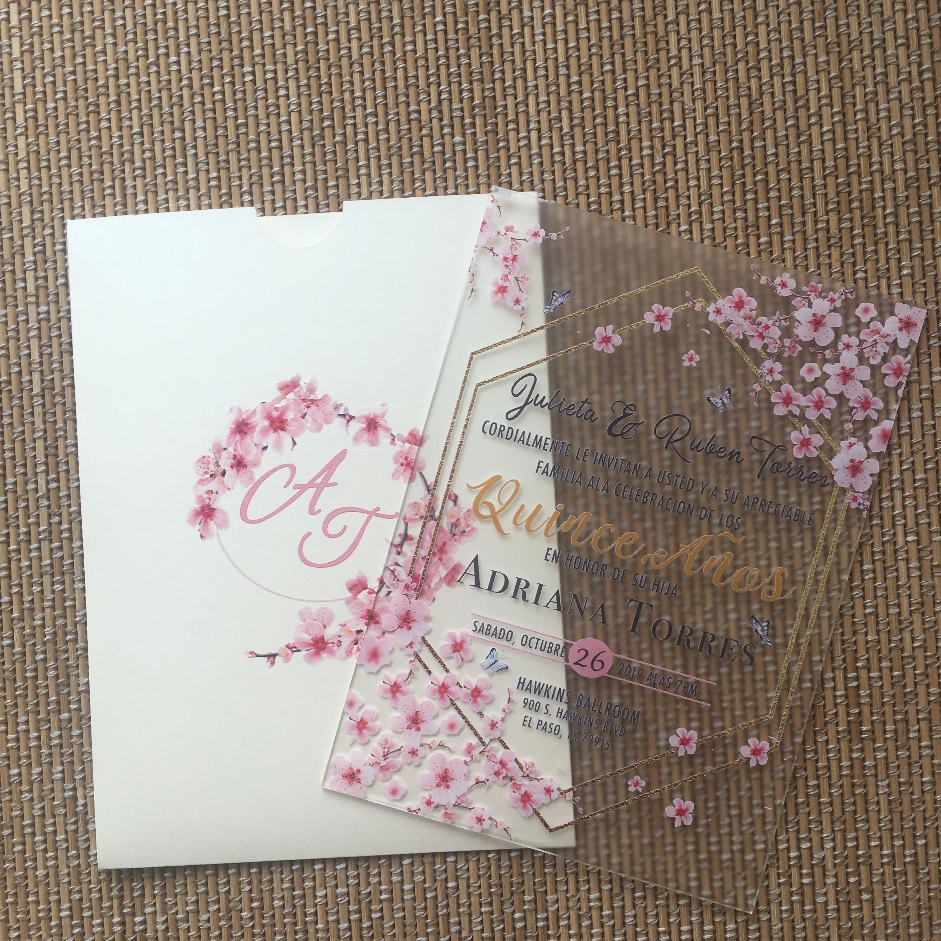 

10pcs high class elegant newest arrive wedding favor laser cut 3d wedding acrylic invitation card with envelop