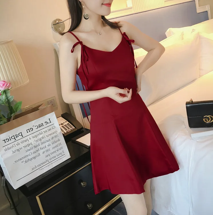 

-Style Red Tube Top Dress Short Skirt V-neck Low-Cut Backless Waist Hugging Camisole Small Dress 2020 Women's Summer