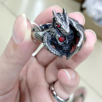 

New Retro Gothic Punk Male Ring Stainless Steel Domineering Wing Dragon Hip-Hop Ring Male Motorcycle Gift Jewelry Skull rings