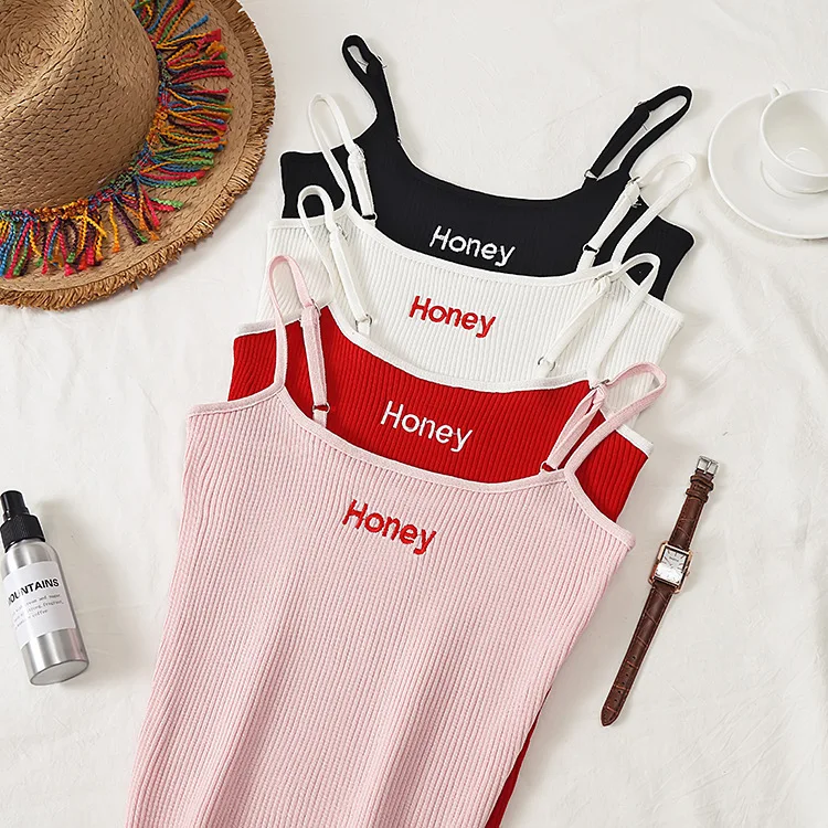 

Photo Shoot Ozhouzhan Solid Color Tight Render Vest U-Neck Embroidery Low-Cut Small Camisole