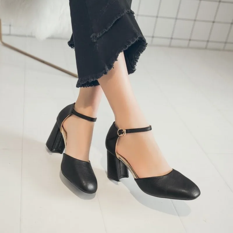 

Woman 2020 Thick High Heels Office Lady Career Pointed Toe Ankle Strap Leather Elegant Sexy Heeled Sandals Comfortable Y21-72