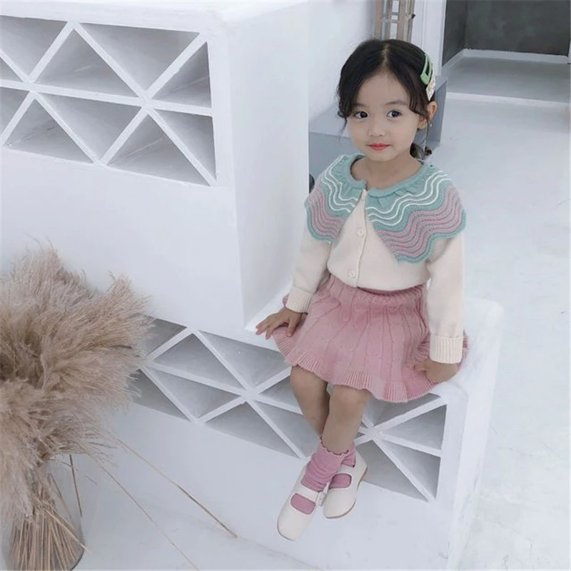 Комплекты для маленьких девочек 2, 3, 4, 5, 6 лет модный вязаный кардиган в Корейском стиле с волнистыми отворотами и юбка комплекты детской одежды из 2 предметов осенний комплект для девочек