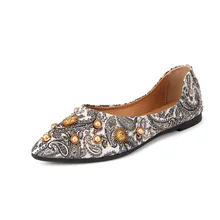 Женские мокасины; обувь на плоской подошве; женская обувь; zapatos de mujer; модные тонкие туфли с острым носком и цветным принтом