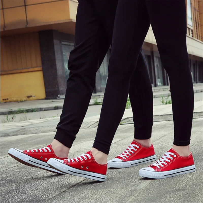 Мужские кроссовки на вулканизированной подошве повседневные однотонные