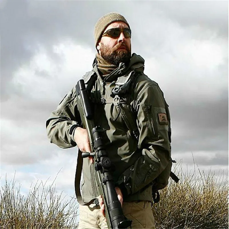 Мужская камуфляжная куртка зимняя ветрозащитная тактическая из софтшелла в