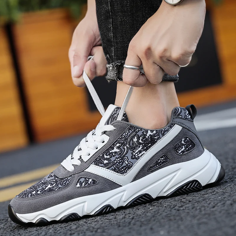 New Arrival Mens Sneakers Black Red Running Men Shoes Rubber Sole Walking Sneakers For Men Designer Sport Trainers Men Shoe