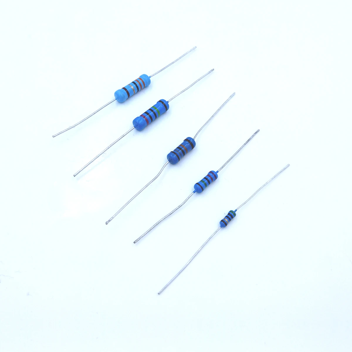 100Pcs 5.6R 6.2R 7.5R 5.6Ohm 6.2Ohm 7.5Ohm 5.6Ohm 6.2Ohm 7.5Ohm R Ohm 1/2W 0.5W 1% Metal Film Resistor Colored ring Resistance