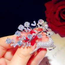 Броши для женщин милые кубические циркония лося у вас все пути брошь изысканные ювелирные изделия темперамент булавка свадебные аксессуары