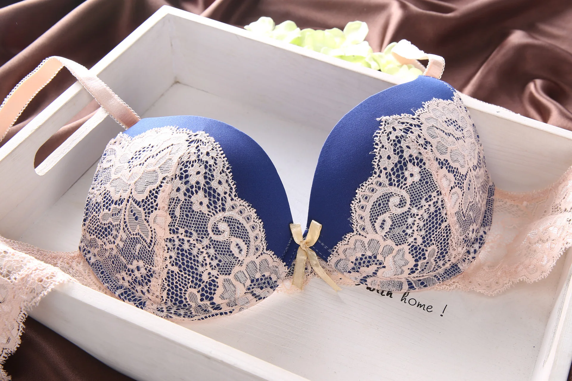 Hot Women's Underwear Bowknot Bras Underwear Women Bras B/C Cup Lingerie Set With Brief Sexy Lingerie Lace Embroidery Bra Sets bra and panty