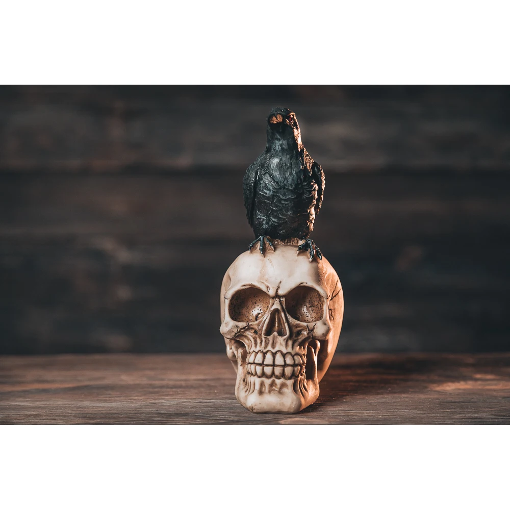 череп фигурка. золотой скелет статуя. череп фигурка. пепельница череп со светящимися глазами. череп фигурка.