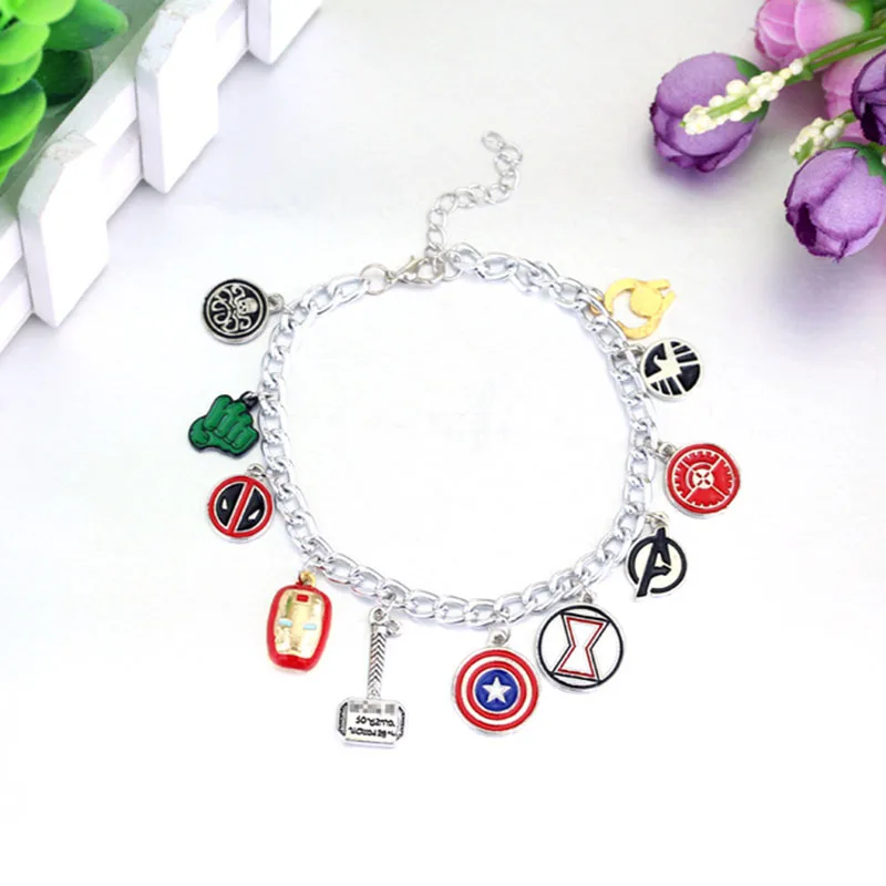 Disney The Avenger Bracciali Per Uomo Donna Spiderman Thor Iron Man Thanos Figure Toys Anime Cartoon Jewelry Accessori Regali