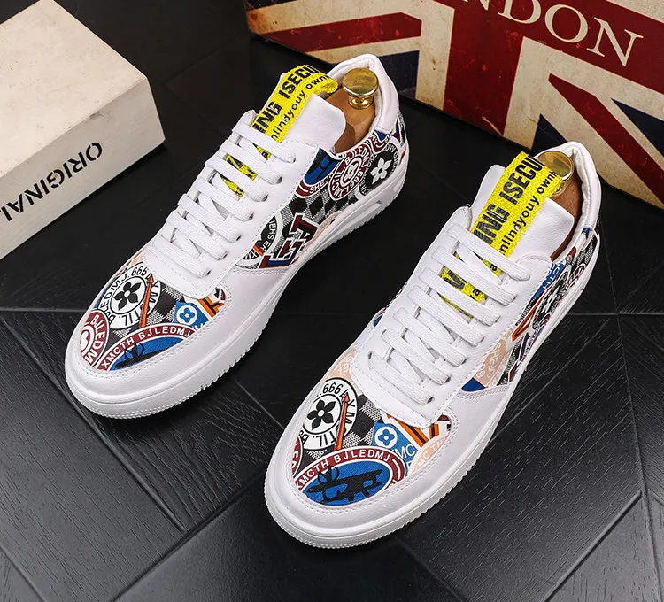 Men brands designer trend Graffiti printing Causal Flats shoes Male students board shoes Man web celebrity zapatos hombre