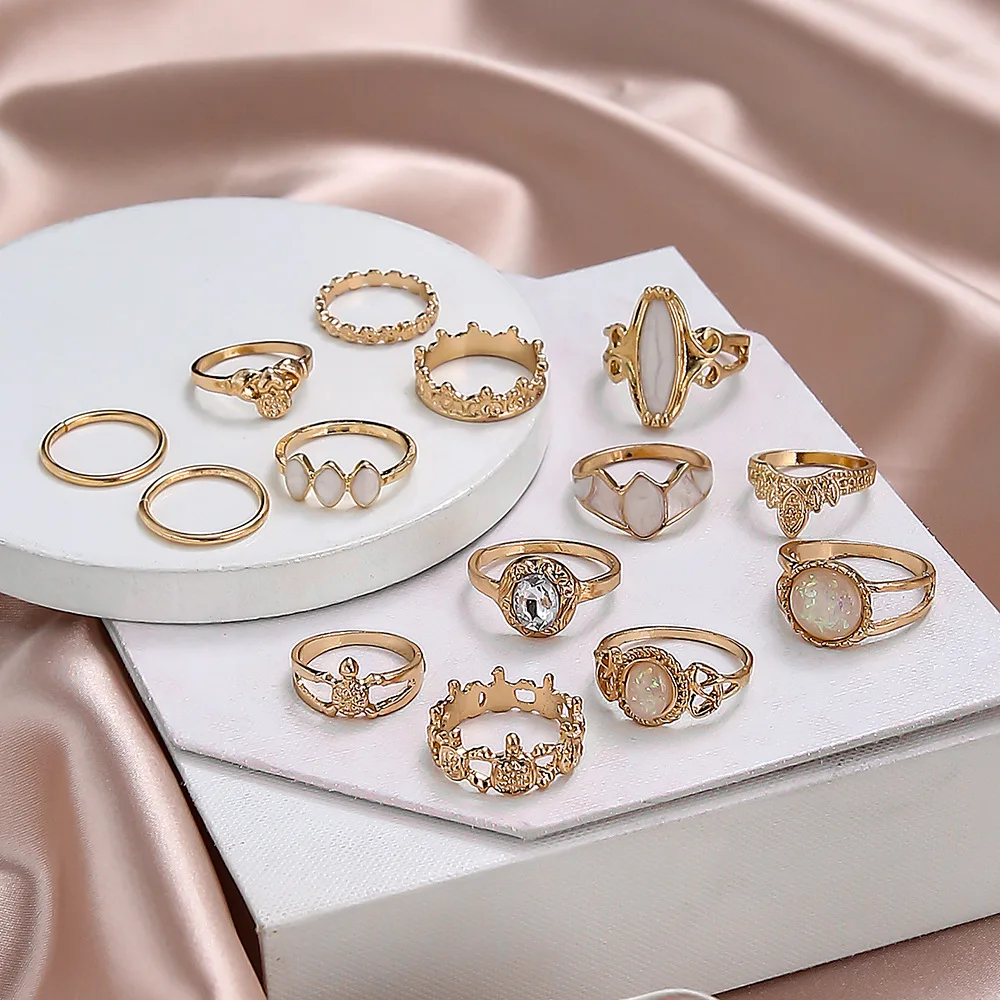 2021 Trendy Fashion New Jewelry Imitation Amber Jewelry Retro Inlaid Diamond Carved Starry Sky Gem Set Ring Holiday Gift