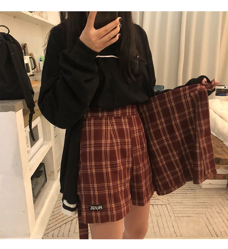 ladies clothes 2021 autumn and winter High Waist Shorts Skirts Womens Korean preppy style girl school plaid Shorts womens bike shorts