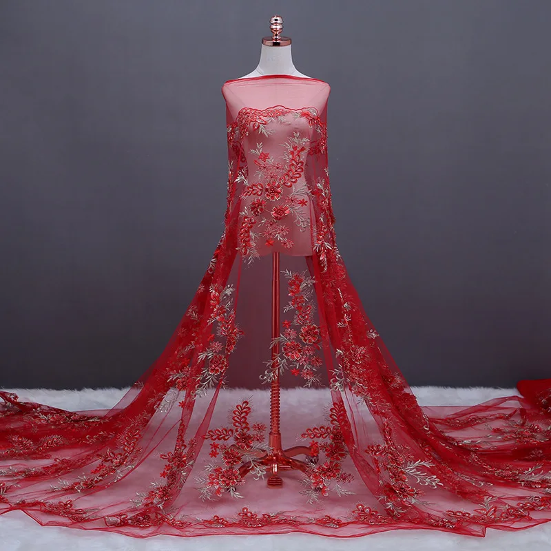 У двора красная Цветочная вышивка из кружевной ткани платье Свадебное кружево ткань, черный, белый, синий и бордовый