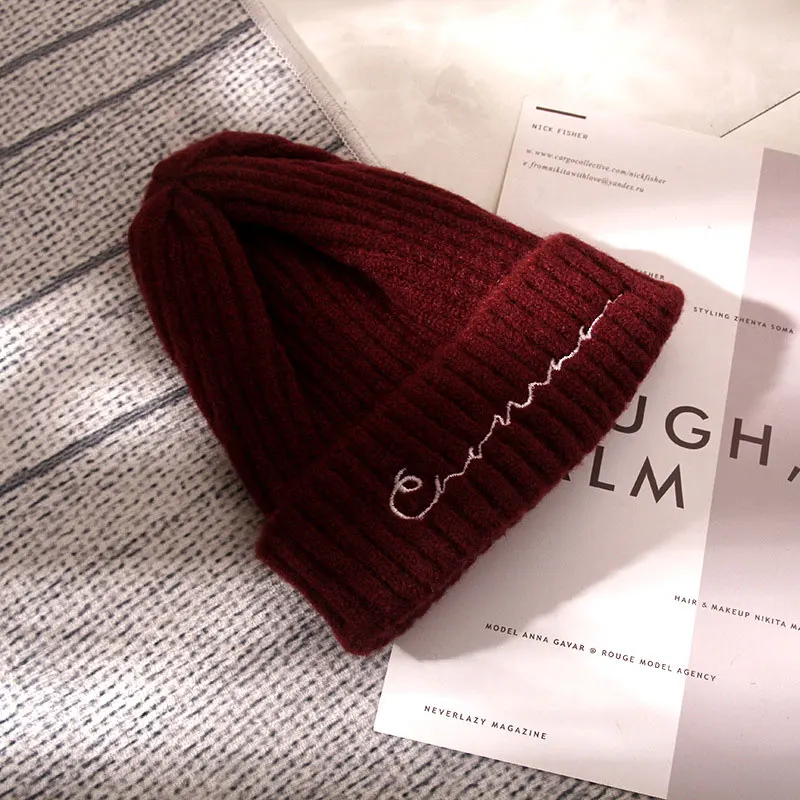 red Unisex Winter Ribbed Knitted Cuffed Short Melon Cap Solid Color Skullcap Baggy Retro Ski Fisherman Docker Beanie Hat Slouchy - Цвет: red