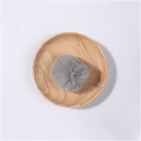 gray 6 см conejo Rex pompones bolas de piel para coser en sombreros punto llavero bufanda zapatos piel Pom DIY manualidades Accesorio - Цвет: gray