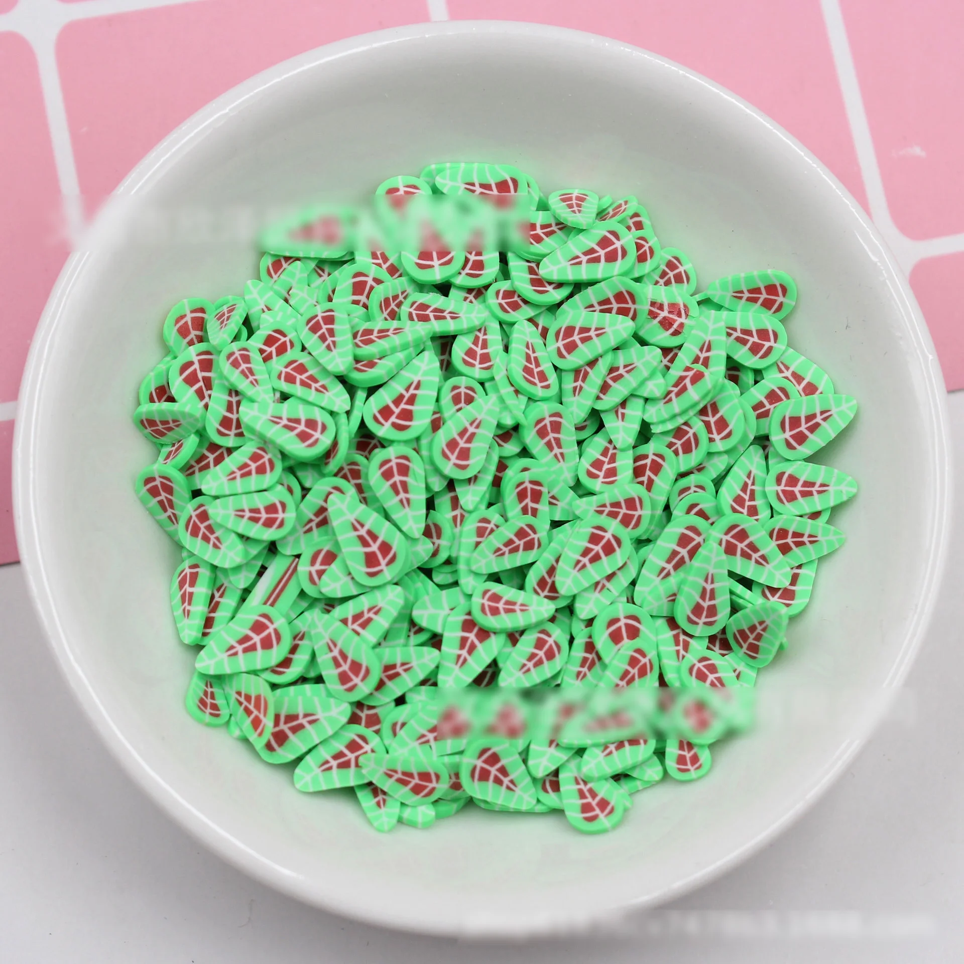100 г Fimo 3d листья полимерные кусочки горячей глины разбрызгивает для рукоделия наклейки для дизайна ногтей украшения телефона аксессуары для дома: 5 мм - Цвет: green