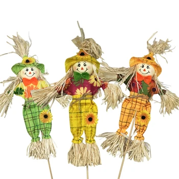 

3pcs Scarecrow Ornaments Trick or Treat Funny Durable Cute Layout Decoration Desktop Decor Straw Doll for Halloween