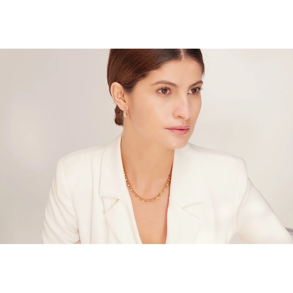 Exquisite Shiny Cubic Zirconia Chain Necklace - Image 2