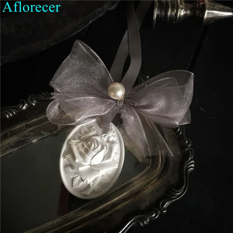 8x6.6cm Rose Oval Pendant Silicone Mold Aromatherapy Wax Tablet Mould For Car Decoration DIY Gypsum Plaster Molds