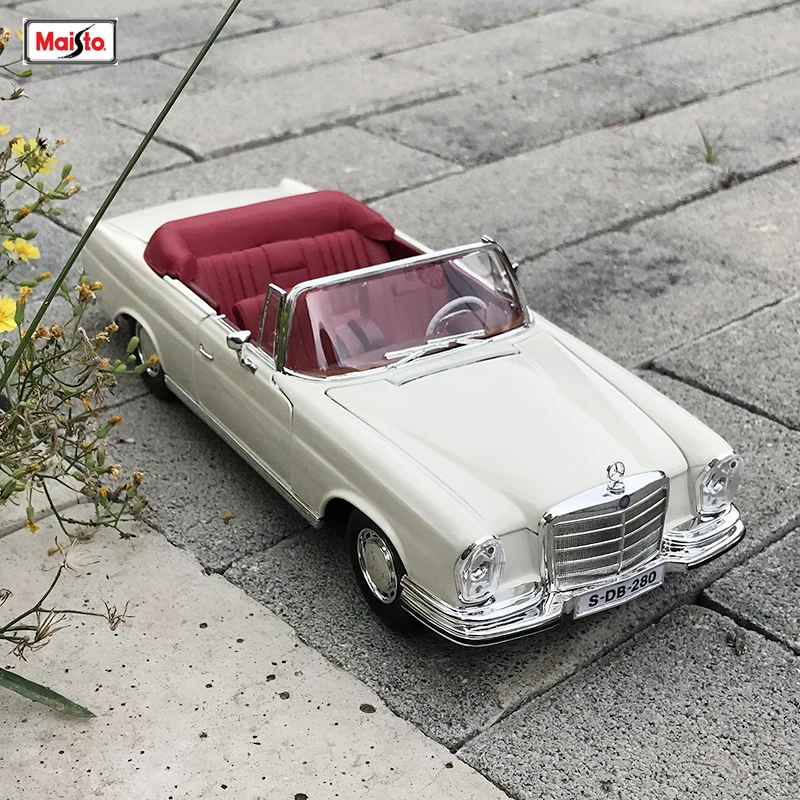 Maisto 1:18 1967 Mercedes-Benz 280SE Alloy Retro Car Model Classic