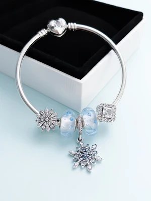 

Keris Store High Quality 1:1 100%925 Sterling Silver Light Blue Beads Snowflake Pendant Bracelet Free Shipping