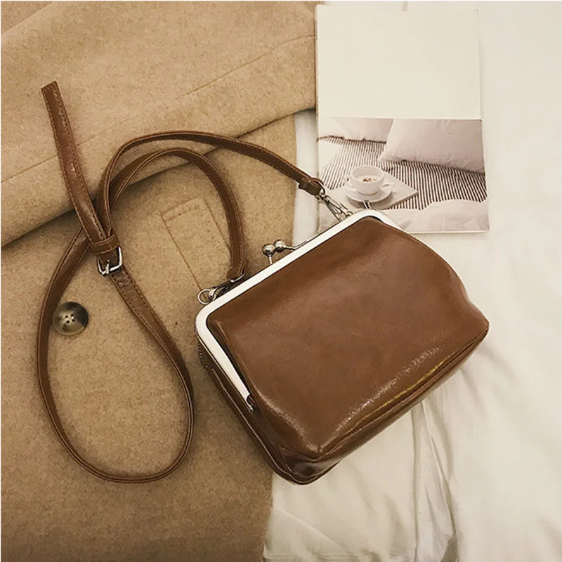 Brown Shoulder bag Женская маленькая сумка на плечо из искусственной кожи, Роскошный дизайнерский клатч с зажимом, Ретро стиль, мини дамская сумочка и сумки через плечо, мягкая кожа - Цвет: Brown Shoulder bag
