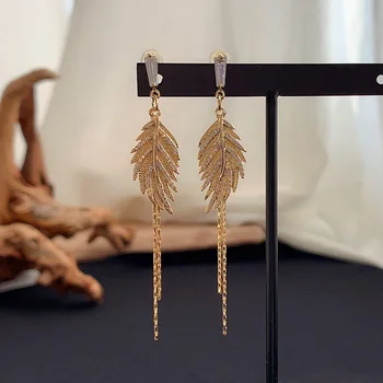 Luxurious Geometry Banana Leaves Shining Earrings Cute Exquisite Long Tassel Eardrop Gorgeou Zircon Hypoallergenic Jewelry