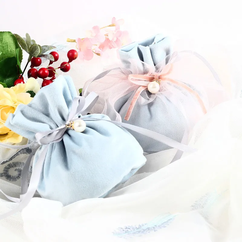 10585232228_1586562650