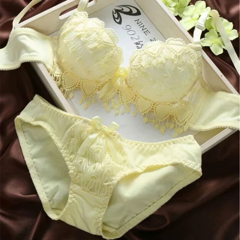 Fashion fashion Lace Sexy Bra Set Deep V-neck Push Up Underwear Hot-selling Vintage Solid Color Bra Briefs Padded Thick_voghion.com