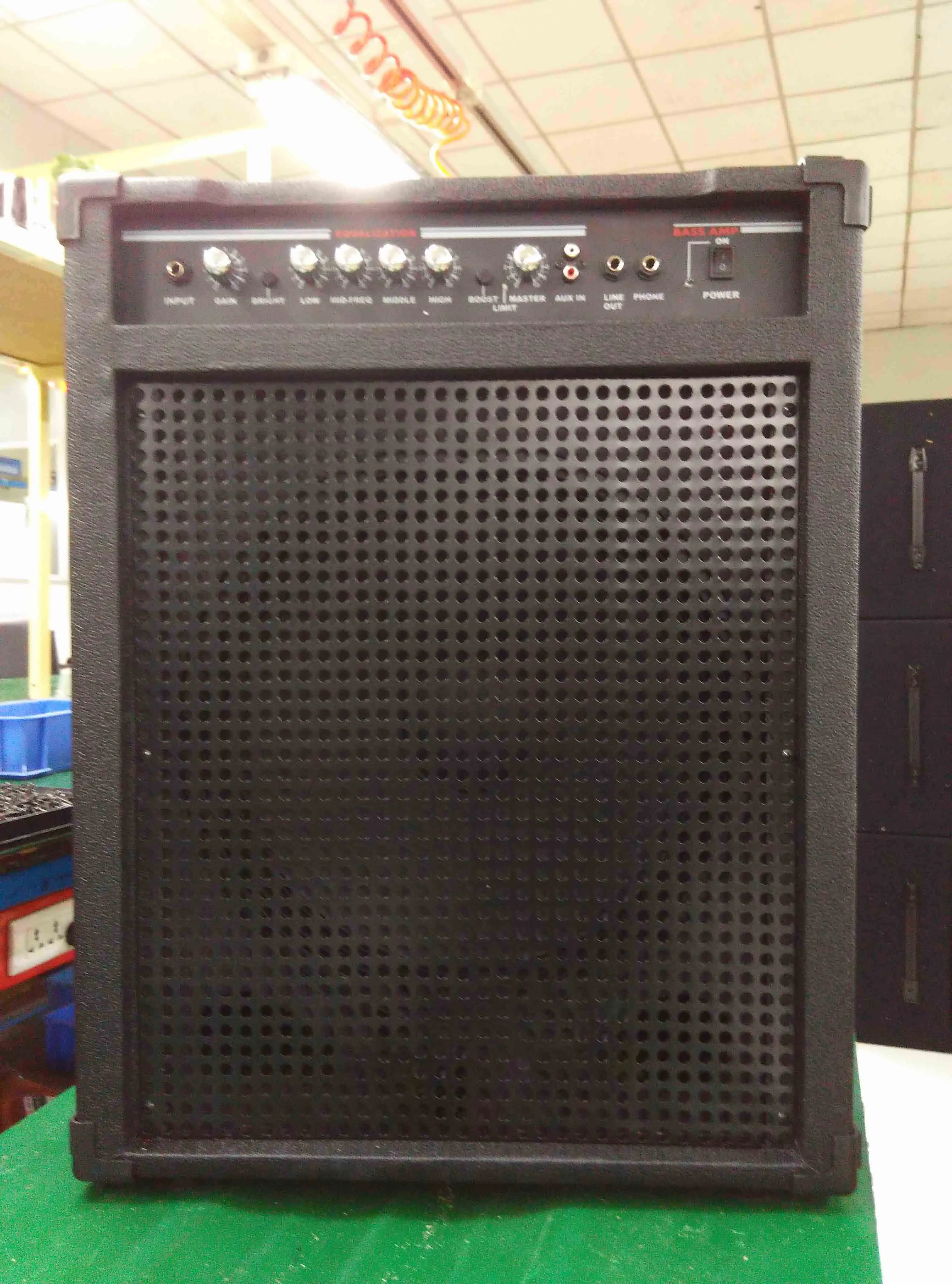 Изготовленный на заказ для электрической бас-гитары усилитель Combo 150W Gain низкий