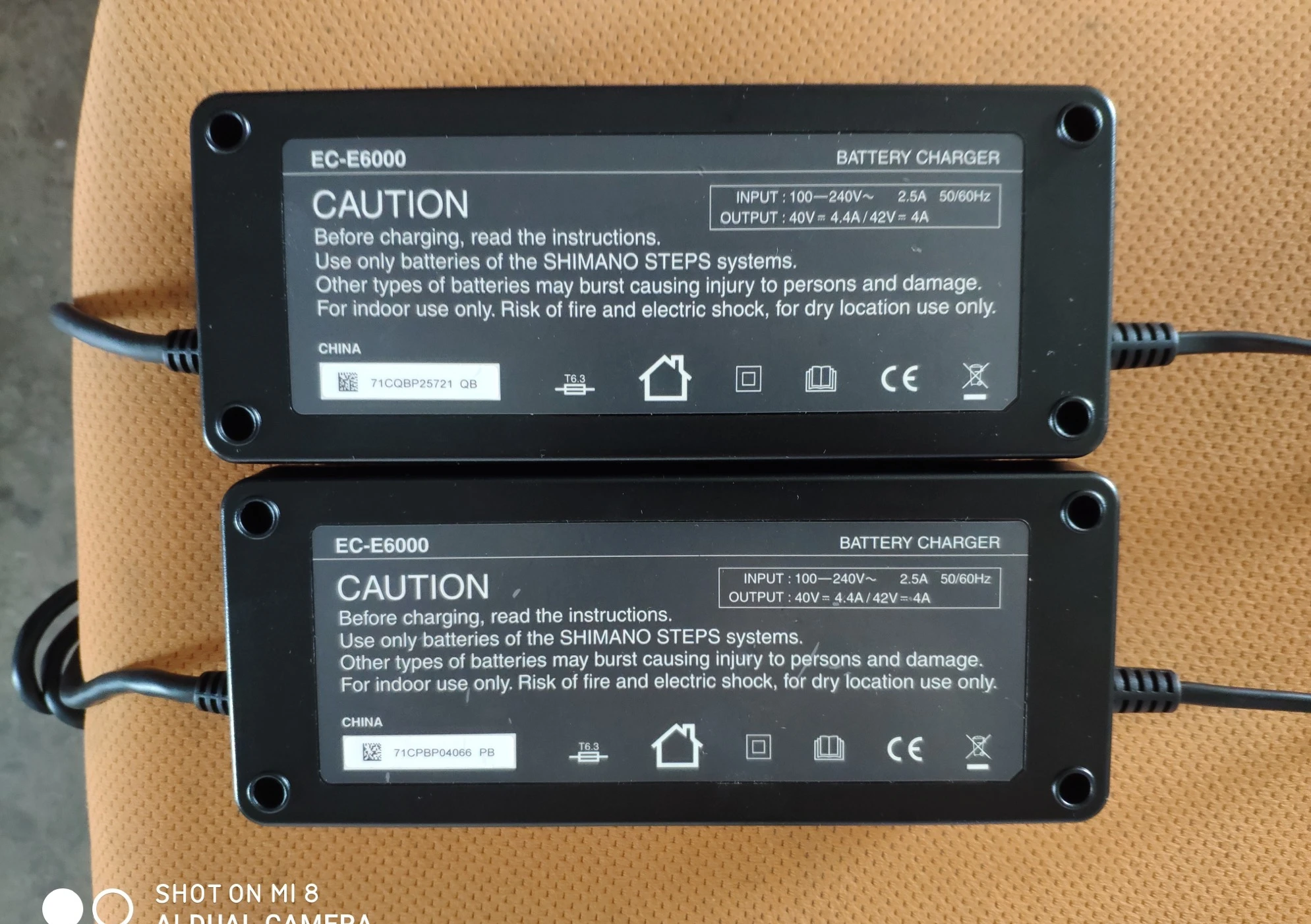 Pengisi Daya Mano EC-E6000 E6000 E7000 