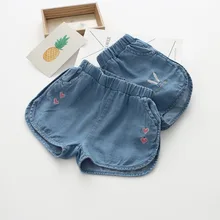 Брюки для девочек с вышитым сердцем из мультфильма; летние джинсы в Корейском стиле; tong duan ku; детская одежда; коллекция 31311 года; 19