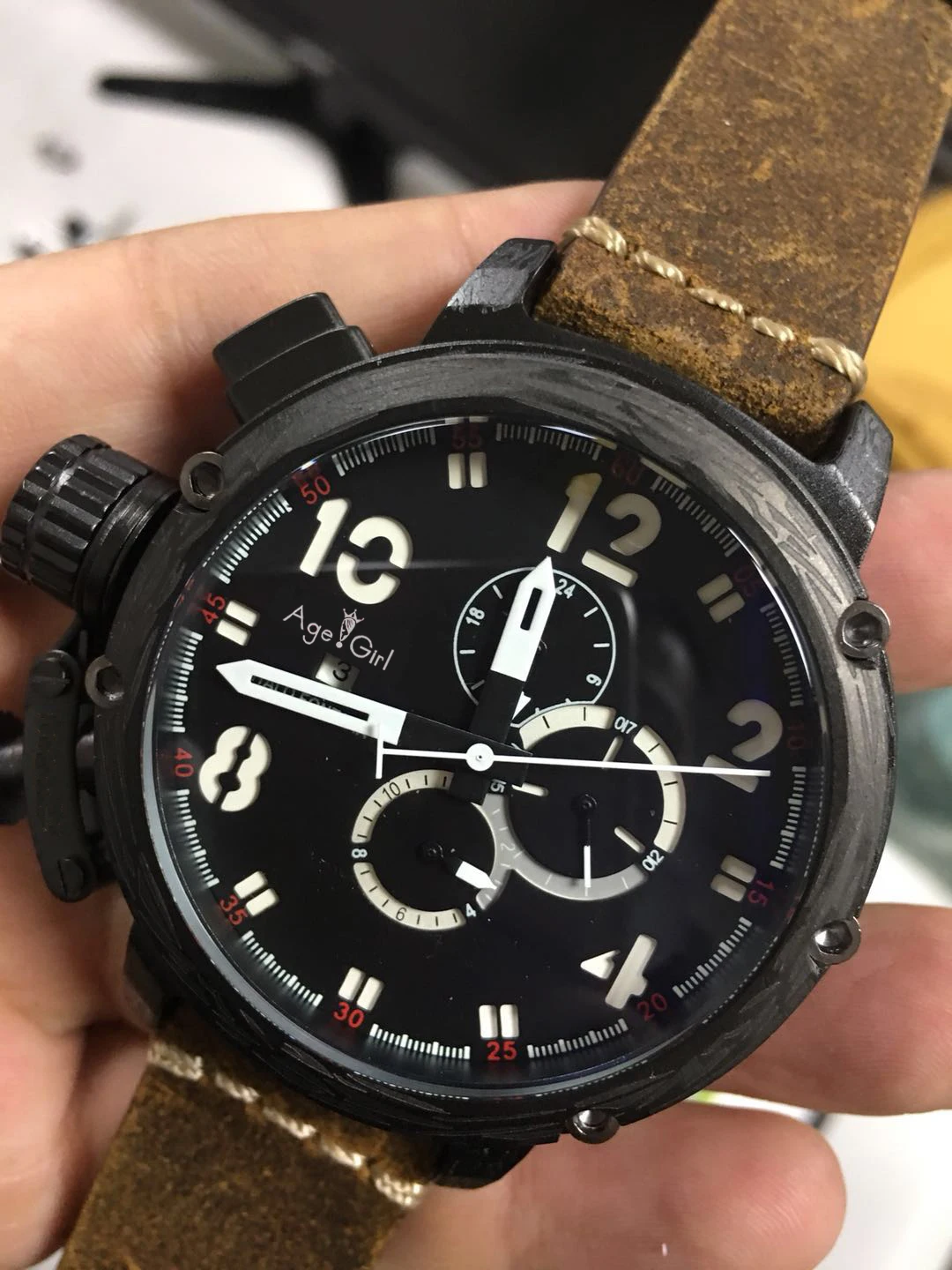 

Brand New Automatic Mechanical Mens U CHRONOMETER U1001 Watch U-51 Chimera Silver Aged Brown Cow Leather Boat Watch Black Gold