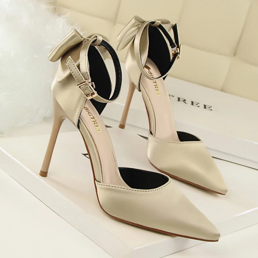Scarpe donna/женские туфли-лодочки; Очаровательная Женская обувь; туфли на высоком каблуке-шпильке; женские туфли для невесты с бантом сзади; большие размеры 35-43; ggxSa - Цвет: Золотой