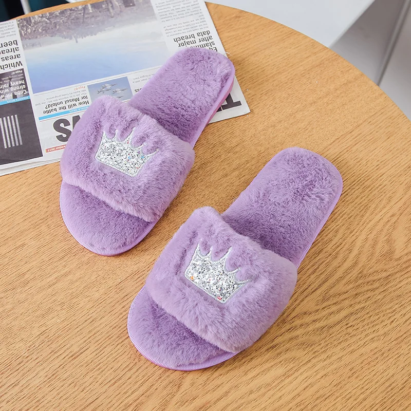 CuddlyIIPanda/женские хлопковые тапочки; Новинка; зимняя обувь на меху; обувь на плоской подошве с вышивкой; меховые шлепанцы с украшением в виде короны; роскошный плюш; женские Тапочки - Цвет: Фиолетовый