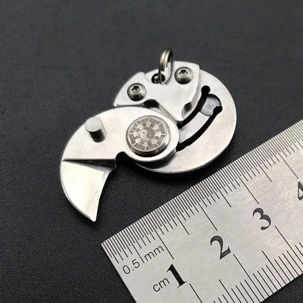 

Mini Pocket Knives Outdoor self-defense EDC Tools Coin Round Steel Folding Knife Portable Gadget Keychain Pendant Hand Tool