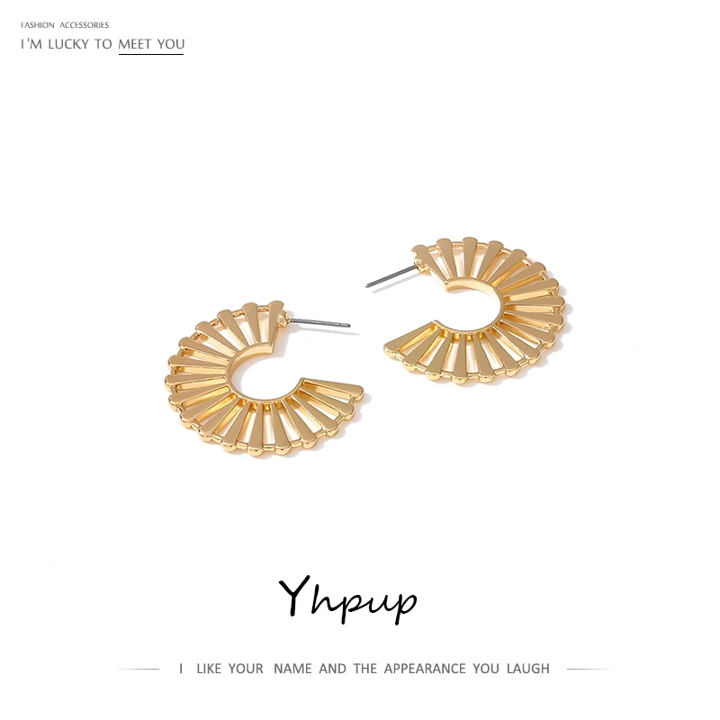 Yhpup серьги-гвоздики, полые, цинковый сплав, веер, геометрические серьги, массивные, очаровательные, буклы d oreille femme, для девушек, ювелирные изделия для офиса