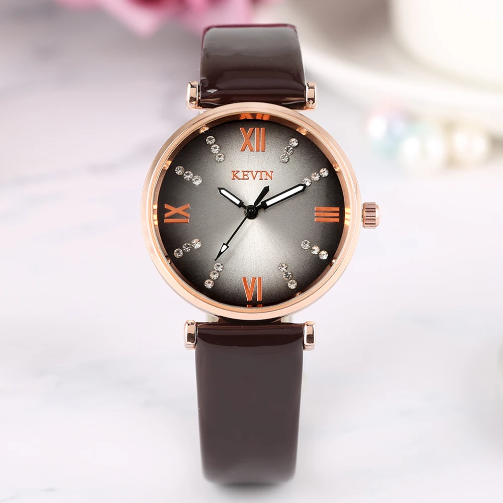 

Attractive Small Dial Quartz Analog Watch for Ladies Durable Stainless Steel Case Wristwatch