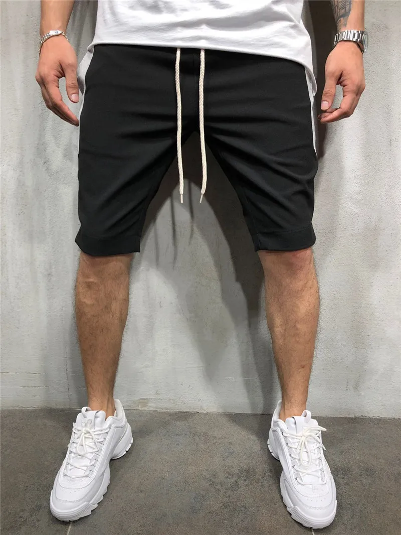 

Models in Europe And America Fitness Pants Trend Men Solid Color Casual Sports Running Shorts